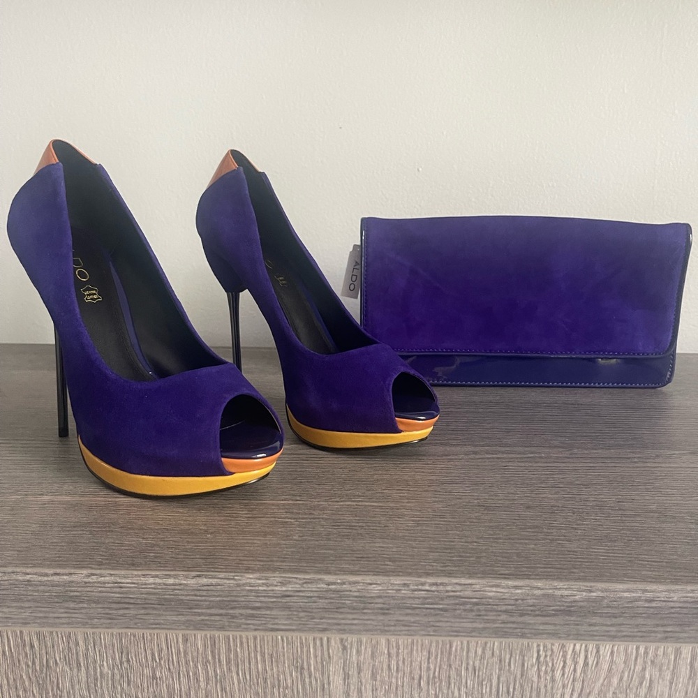 ALDO deltoro suede platforms with matching purse. Never worn
